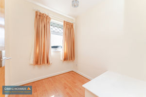 Bedroom- click for photo gallery